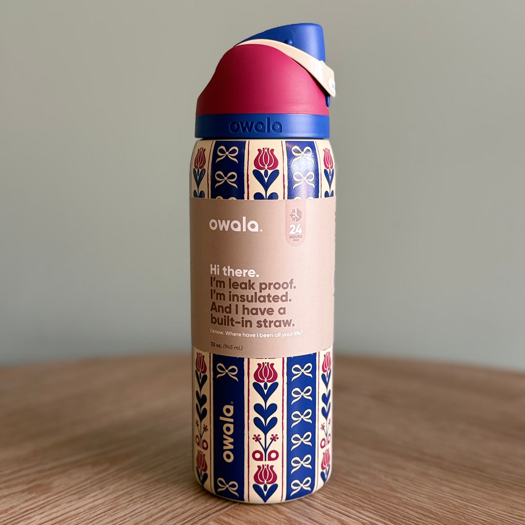 Owala FreeSip 24oz Holiday Hygge holiday collection - Blue/red- Fast UK EU delivery