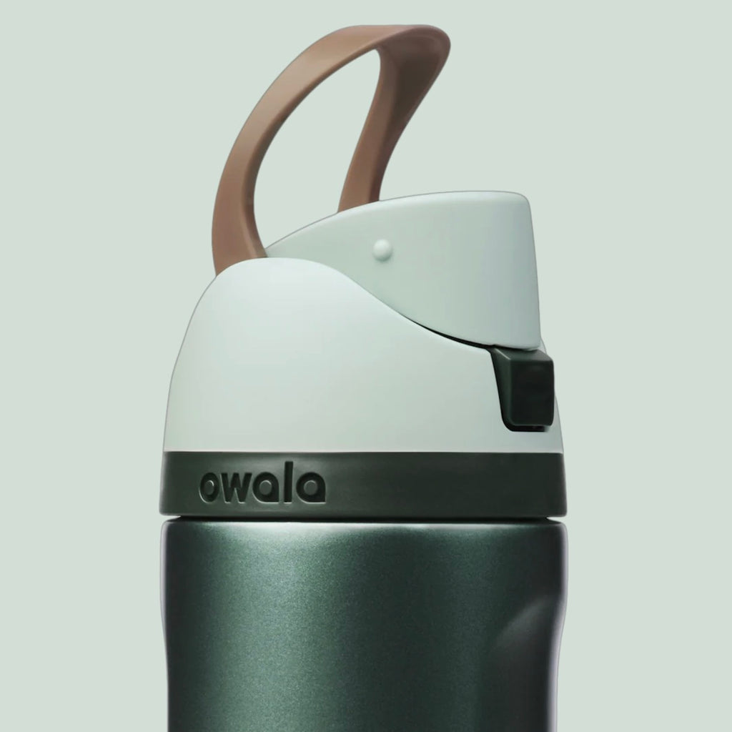 Owala FreeSip 24oz Wintergreen holiday collection - Green -  carry loop & lock