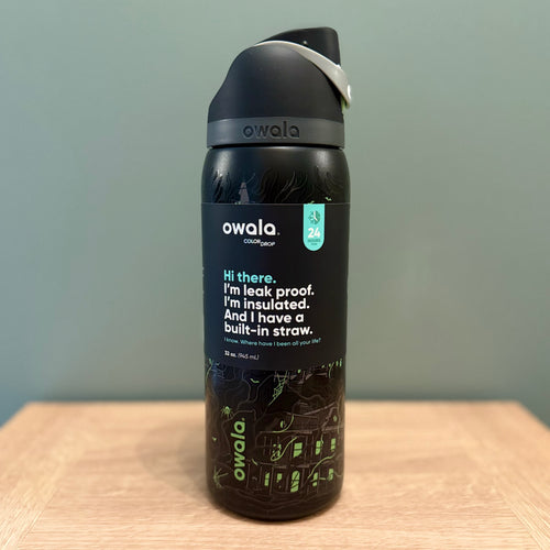Owala FreeSip - Midnight Manor (945ml / 32oz)