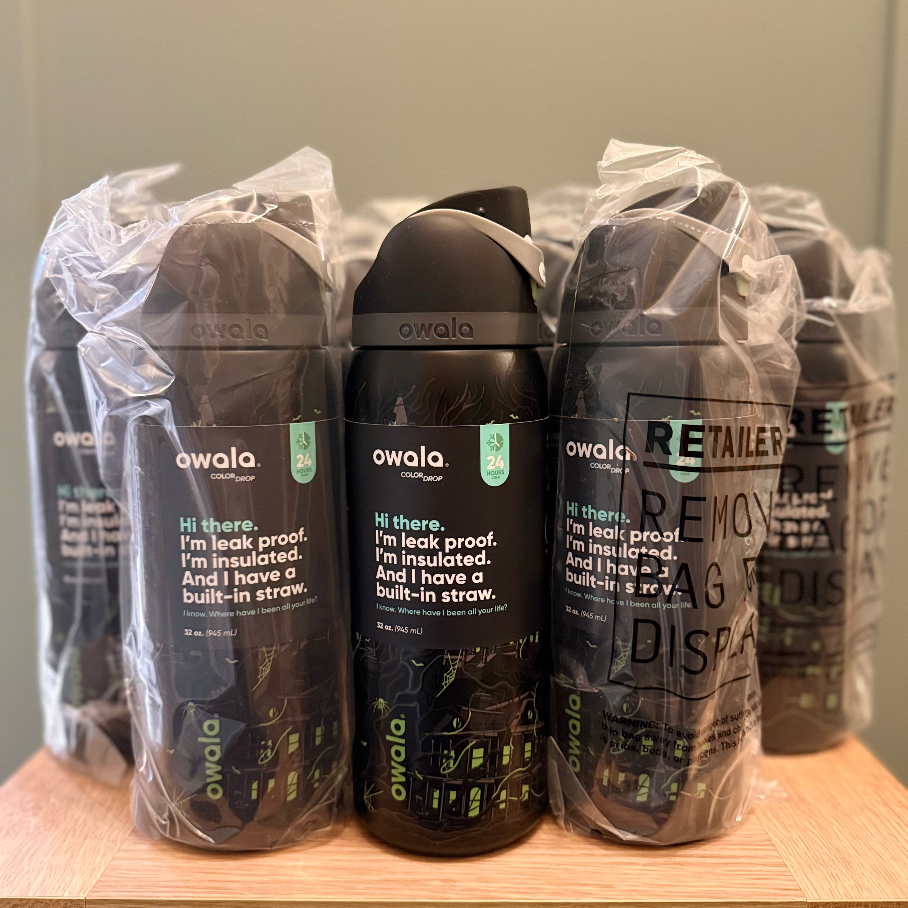 Owala FreeSip - Midnight Manor (945ml / 32oz)